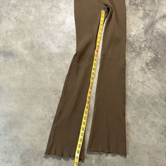 Good American Pants Womens‎ 2 Tan Ribbed Flared Leg Pants Knit Pull On - Picture 4 of 11